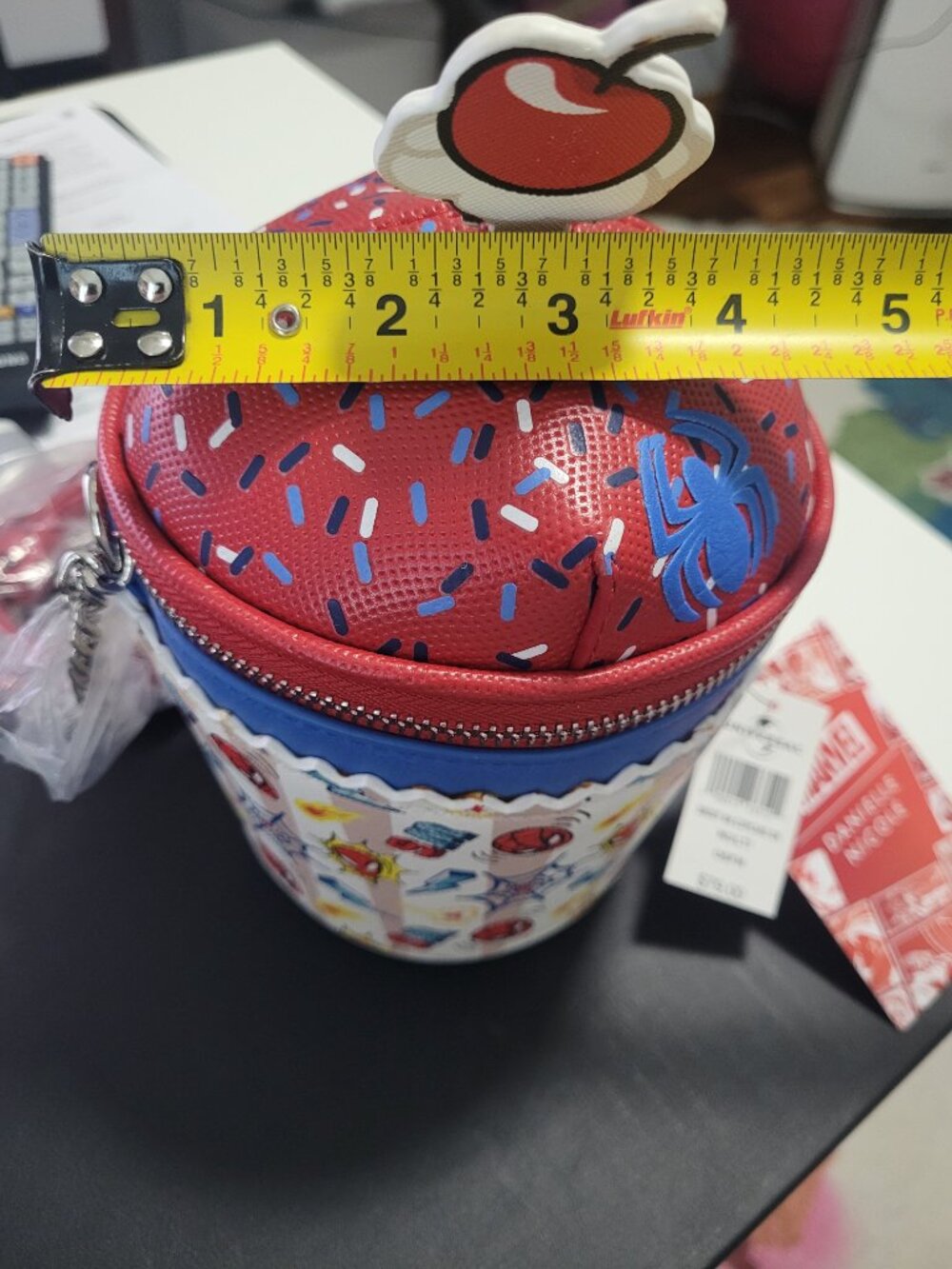 Marvel Spiderman Crossbody Cupcake Bag Zip Cherry Mini Danielle Nicole Brand New - Picture 8 of 9